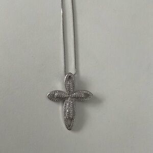 .925 Sterling silver cross necklace